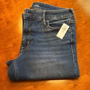 Old Navy Women's Classic Blue Skinny Jeans